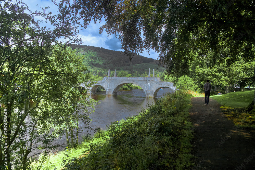 Fototapeta premium old stone bridge