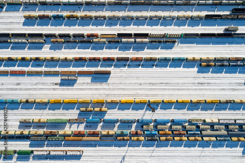 Obraz na płótnie Aerial view of freight trains on the sorting railway station w salonie