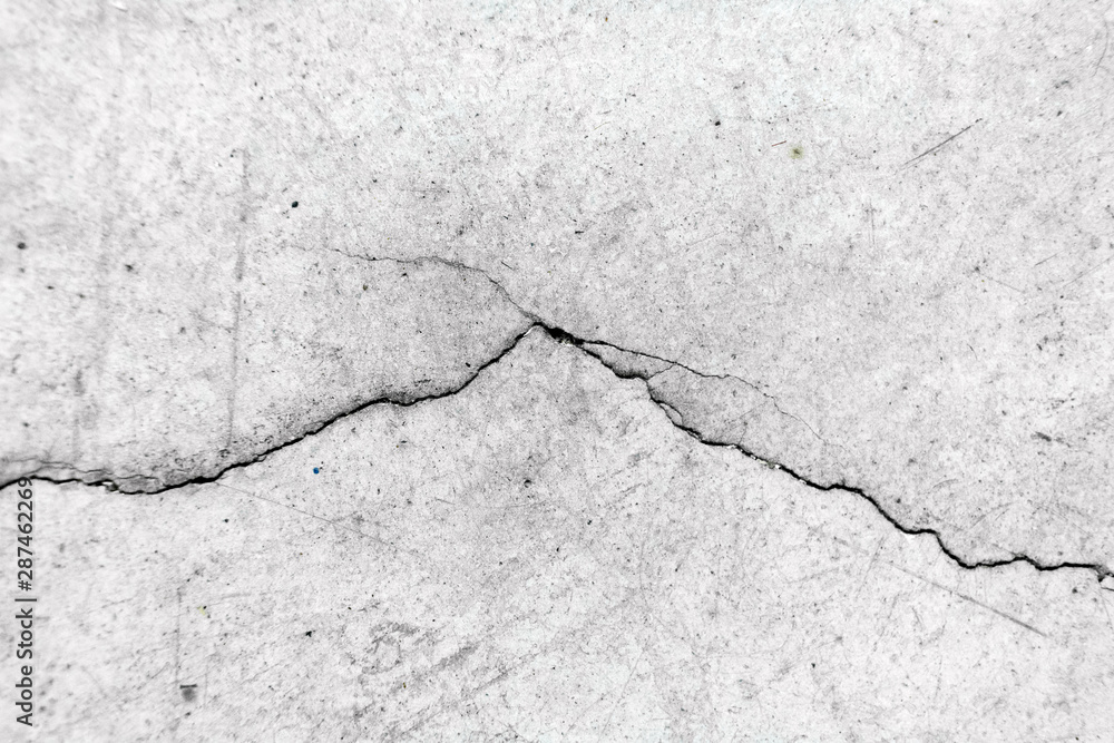 Obraz premium Crack on a cement wall