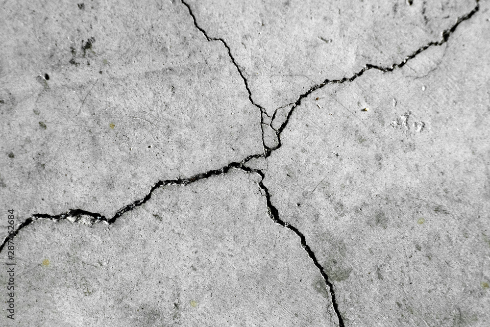 Fototapeta premium Crack on a cement wall