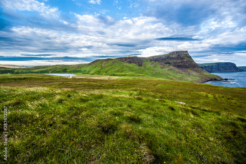 Naklejka premium Landscape, Isle of Skye, UK