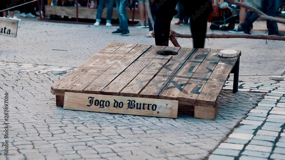 Stockvideon Medieval cornhole wooden game Parlor Quoits sack toss