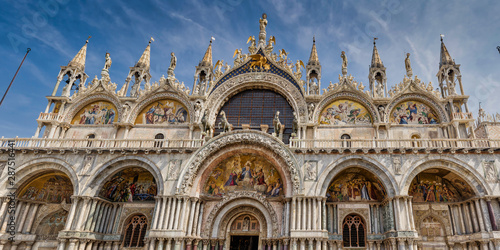 Markusdom  Basilica di San Marco Markusplatz Vendig photo