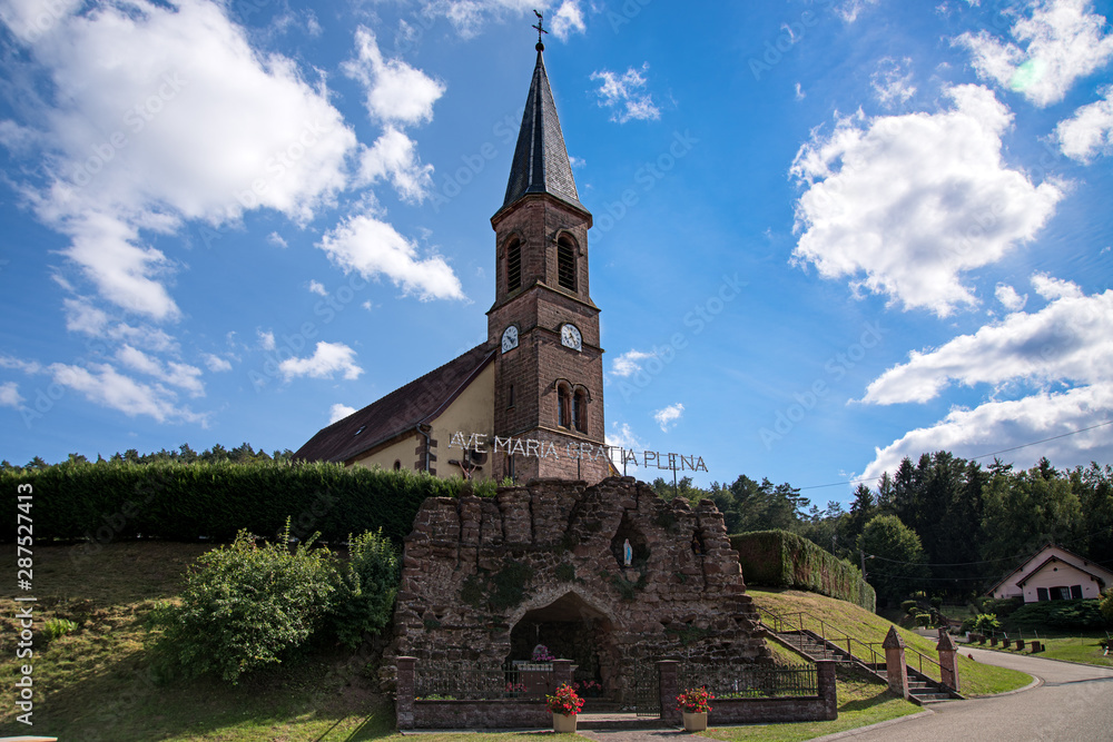 Eglise XVIII e de Roppeviller Moselle style Roman