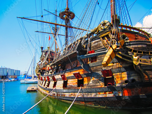 Old Harbor, Genoa