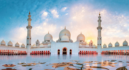 Fotobehang Abu Dhabi Sjeik Zayed moskee panoramisch zicht  © creativefamily
