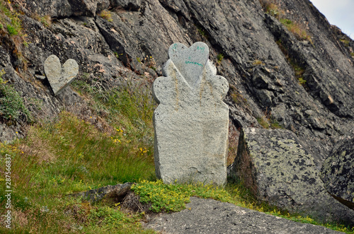 Wallpaper Mural Skulpturenweg in Qaqortoq, Grönland Torontodigital.ca