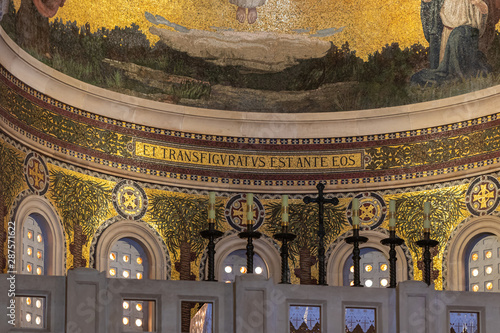 Canvastavla Decorative balcony in the central hall of the catholic Christian Transfiguration