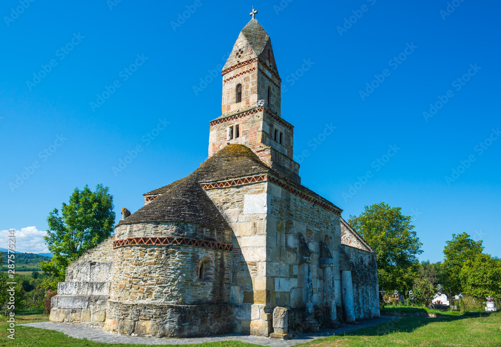 Älteste Orthodoxe Kirche Rumäniens in Densus (13. Jh.)