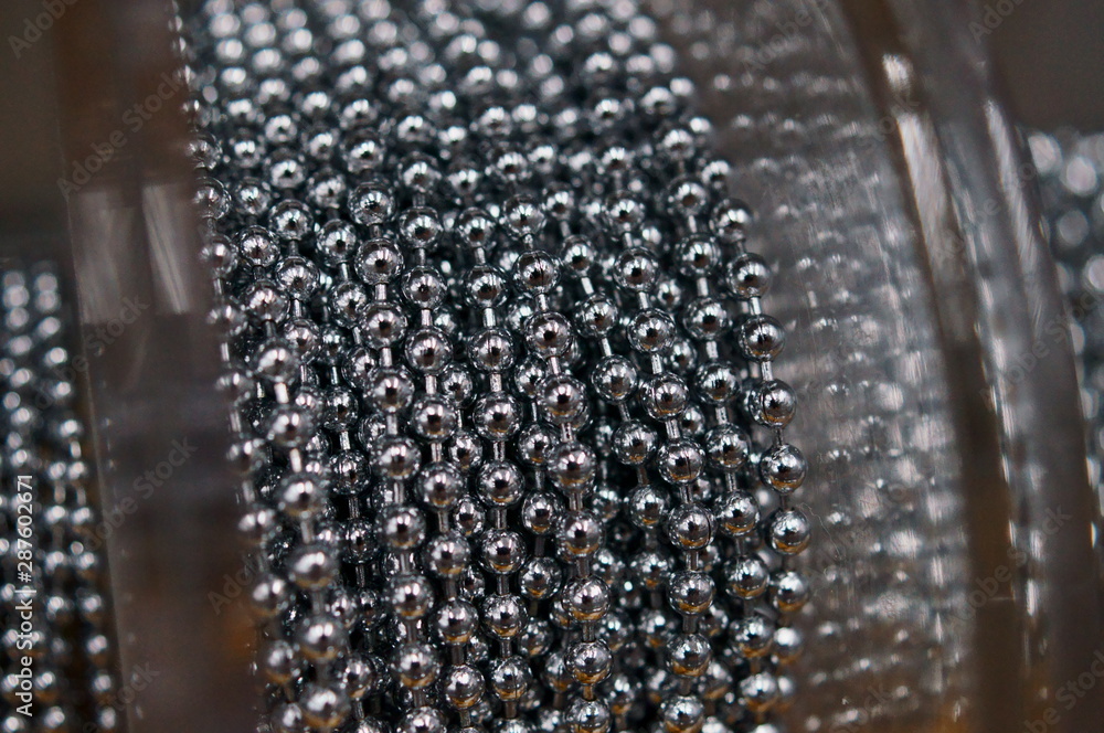 Silver chain roll Metallic luster Silver chain roll Metallic luster