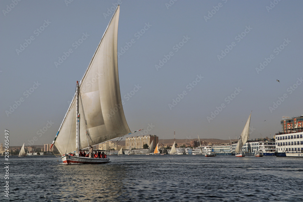 eine Feluke auf dem Nil in Assuan