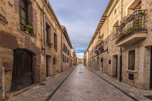 Fototapeta Naklejka Na Ścianę i Meble -  Medieval streets of Siguenza in the province of Guadalajara (Castilla la Mancha, Spain)
