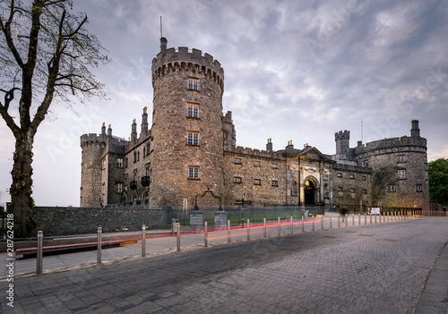 Photography Kilkenny Castle, the signature symbol of the Mediaeval city of Kilkenny, Ireland