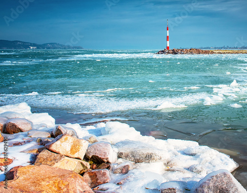 Nice winter scene at lake B...