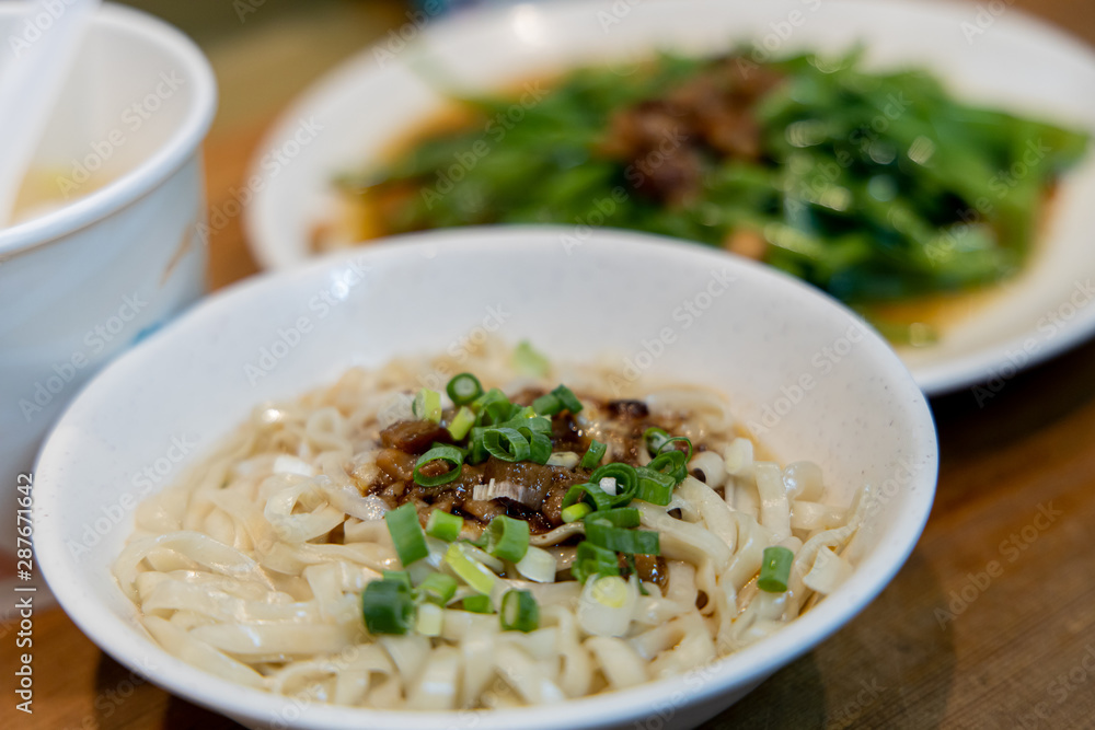 Chinese noodle with side dish