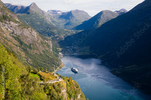 Fototapeta Naklejka Na Ścianę i Meble -  Geiranger fjord and cruise ship, Norway