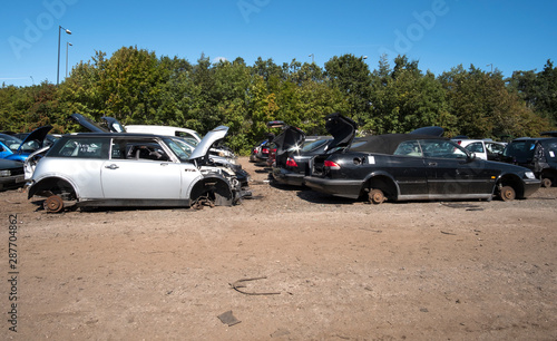 Scrapped cars in a junk yard © simonXT2