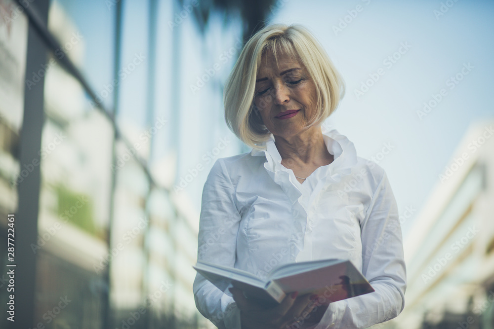 Living many lives through the written word. Living many lives through the written word.