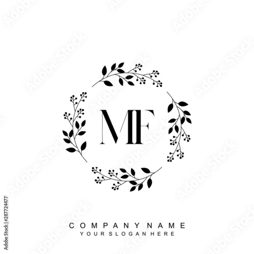 letter MM surrounded by beautiful and elegant flowers and leaves. Wedding  monogram logo template. Fashion Logo template Vectors, vector de Stock