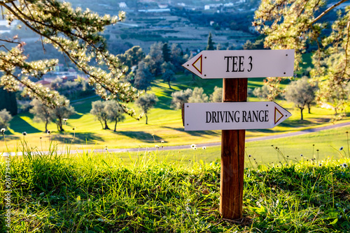 Quadro em tela Driving Range indication sign