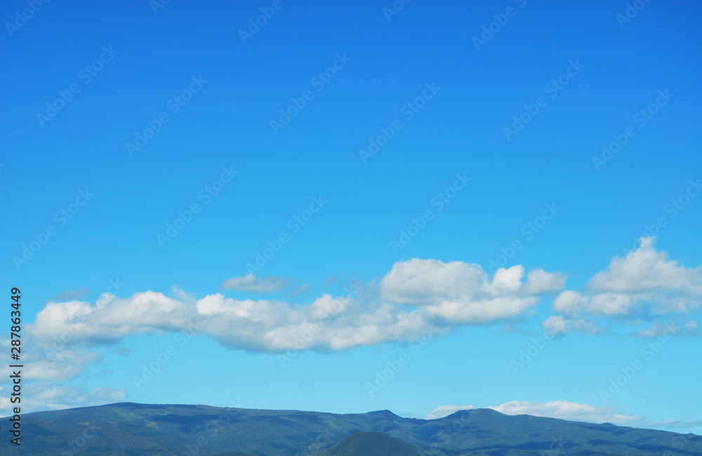 空　雲　山　素材