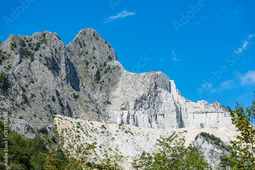 White Carrara marble quarry in the Apuan Alps (Alpi Apuane). Tuscany, Italy, Europe © Alberto Masnovo