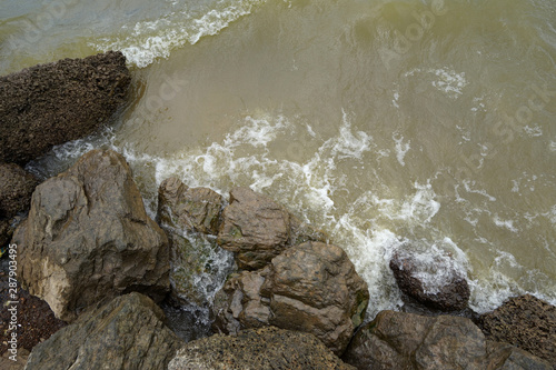 Rock shock wave Water flow In the river