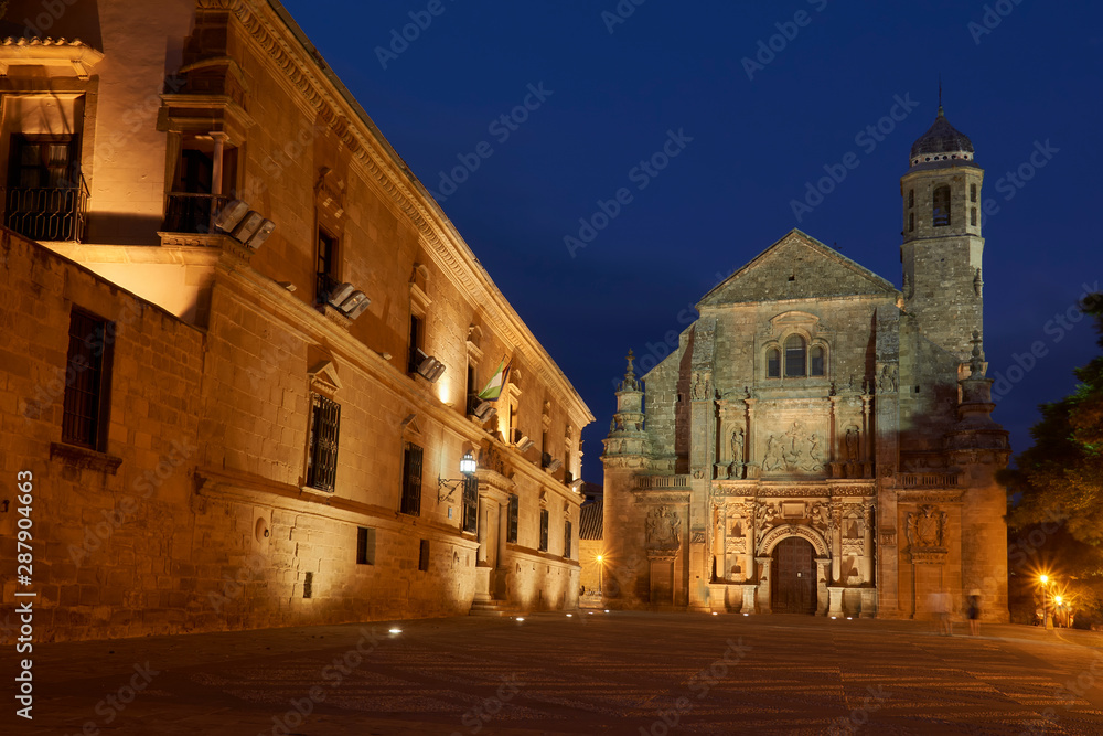 Sacra Capilla del salvador con fachada de estilo plateresco. Capilla renacentista. Ubeda, Jaén