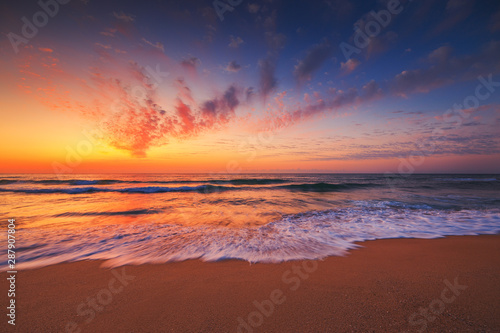Beautiful sunset over the tropical sea © ValentinValkov