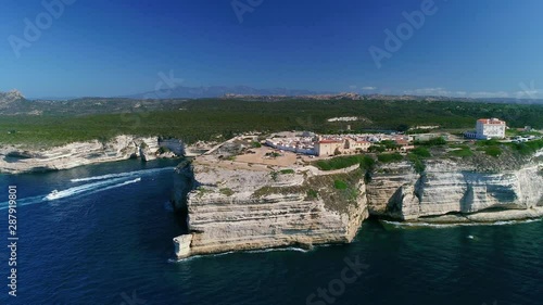 Citadelle et falaises de Bonifacio vues du ciel