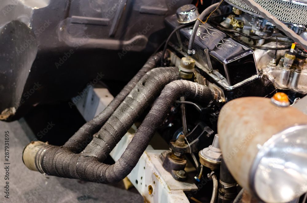 Fototapeta premium hot road ford exhaust pipes