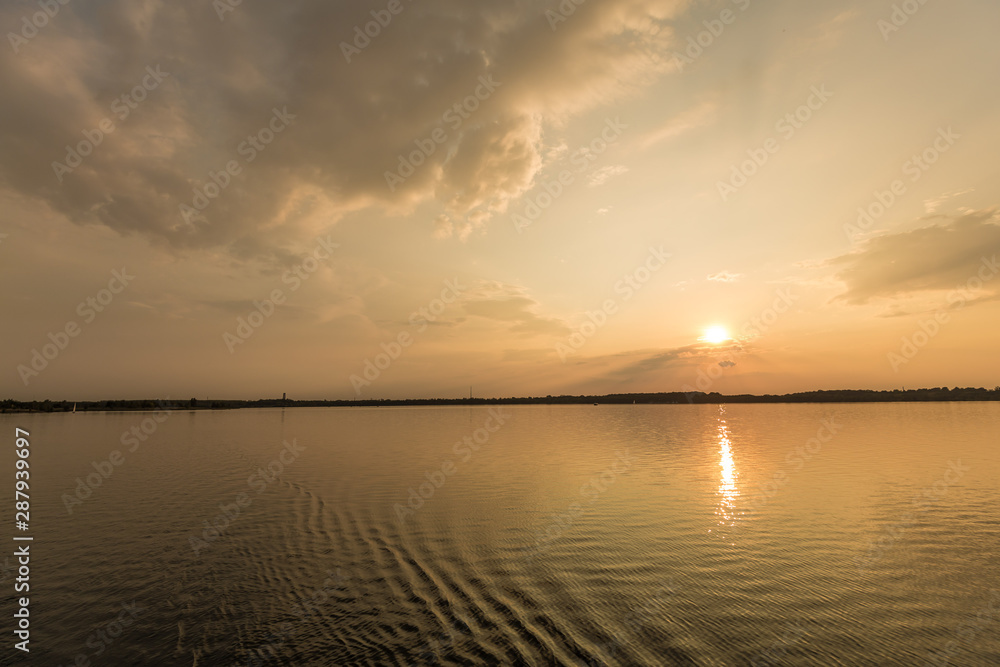 Naklejka premium Sunset