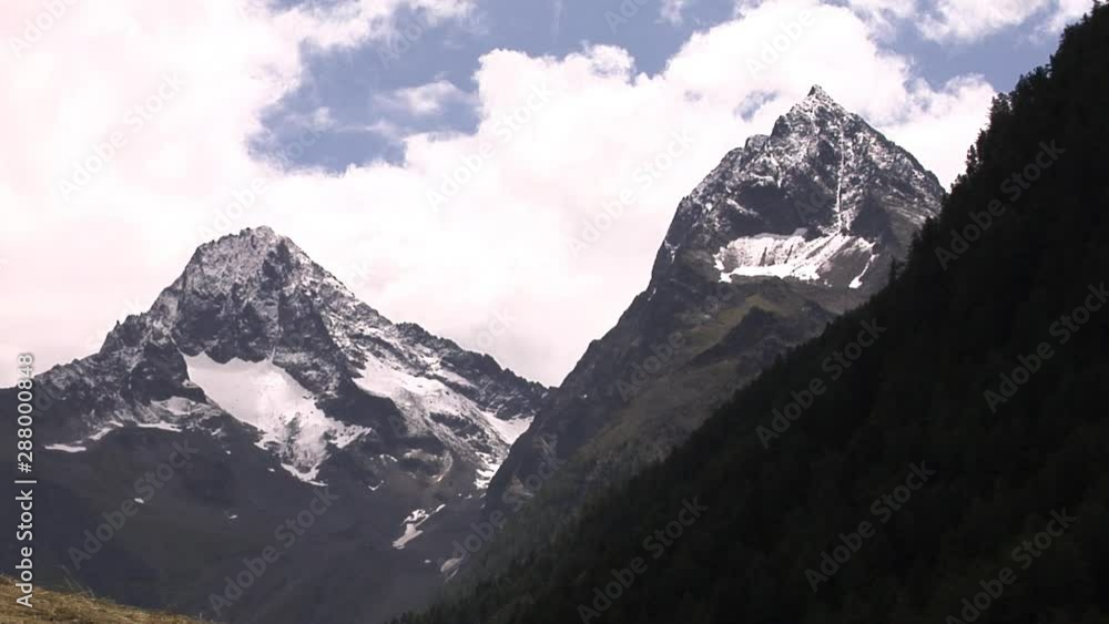 Garnot and Gloedis, two peaks popular for mountain climbing in the Hohe Tauern nature reserve in Tirol, Austria. Both over 3000m high. Garnot and Gloedis, two peaks popular for mountain climbing in the Hohe Tauern nature reserve in Tirol, Austria. Both over 3000m high.