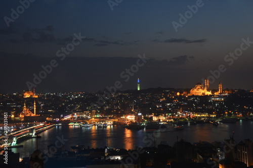 Panorama Istanbul de nuit Turquie