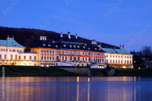 Schloss Pillnitz am Abend