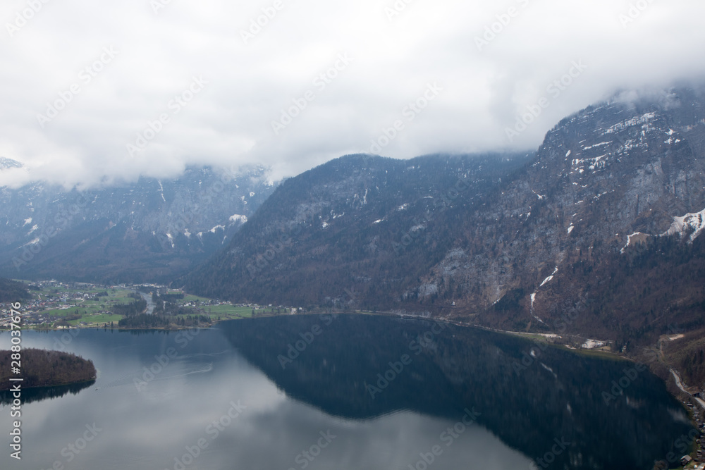 Obraz premium lake in mountains