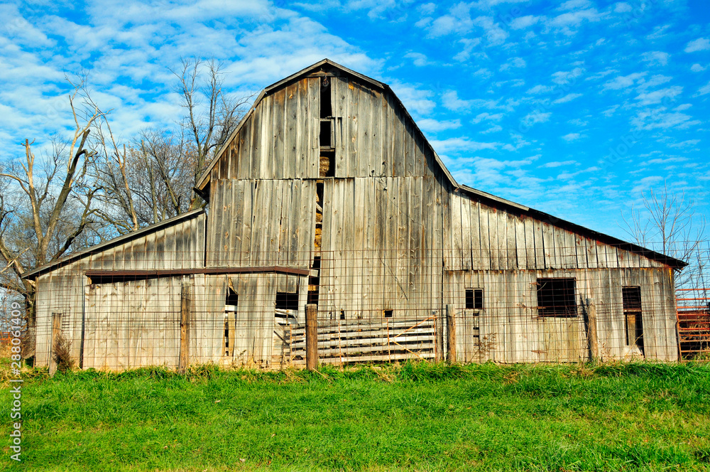 Old Missouri Barn