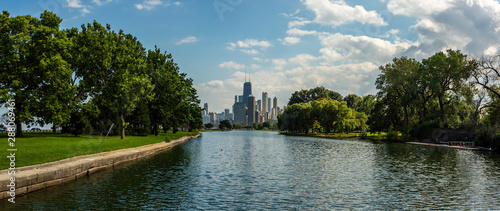 Panoramic view of Lincoln Park and the Chicago skyline.