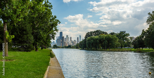 Panoramic view of Lincoln Park and the Chicago skyline.