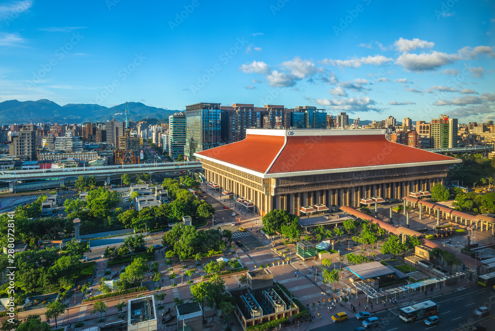 Fototapeta premium aerial view of taipei main station, taiwan