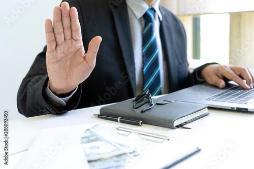 Canvas Print Business man give bribe to the officer