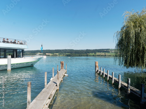 Schweizer Seenlandschaft - Seeblick Hallwilersee von Beinwil am see. Hafen und Marina photo