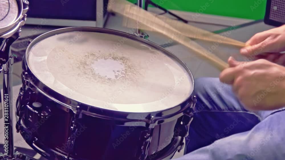 Slow motion snare hit, battle march Slow motion snare hit, battle march
