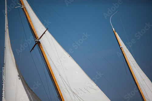 Takelage einer klassichen Segelyachtr © martinseb