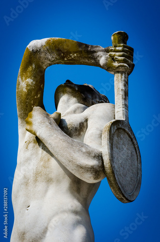 Statua dello Stadio dei Marmi a Roma photo