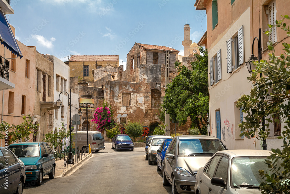 Obraz premium Old town street in Chania. Greece. Crete.