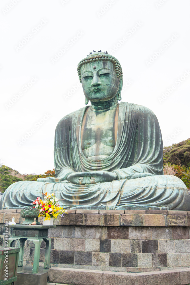 Obraz premium Kamakura Daibutsu is the famous landmark located at the Kotoku-in temple in Kamakura,Japan