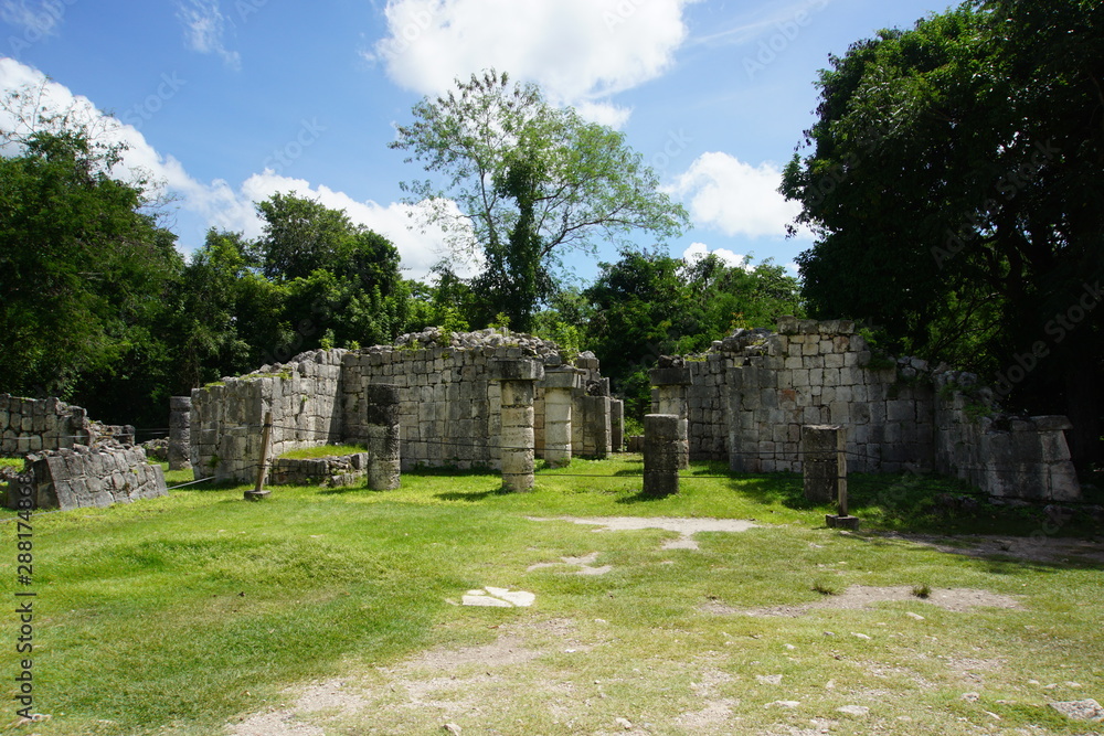 Mayan ruins Chichen Itza