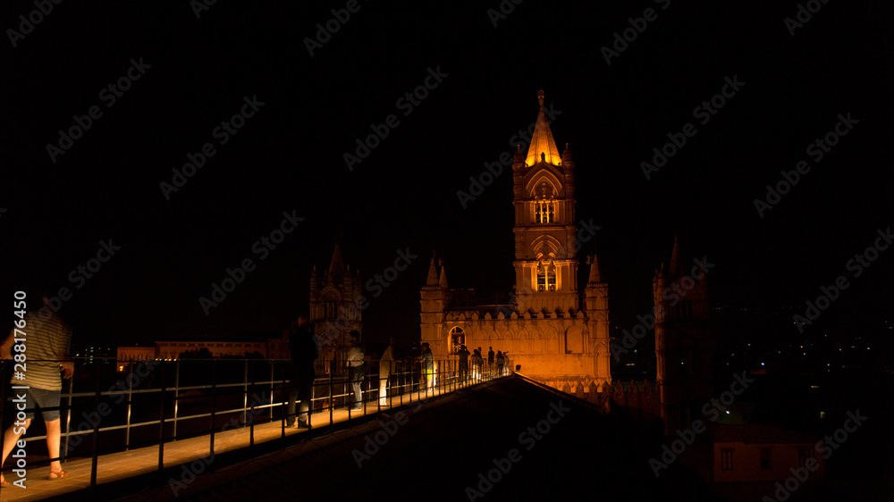 Fototapeta premium Night in the cathedral