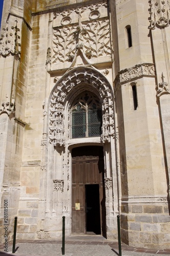 Porte de l'église de Dreux © Cécile Haupas